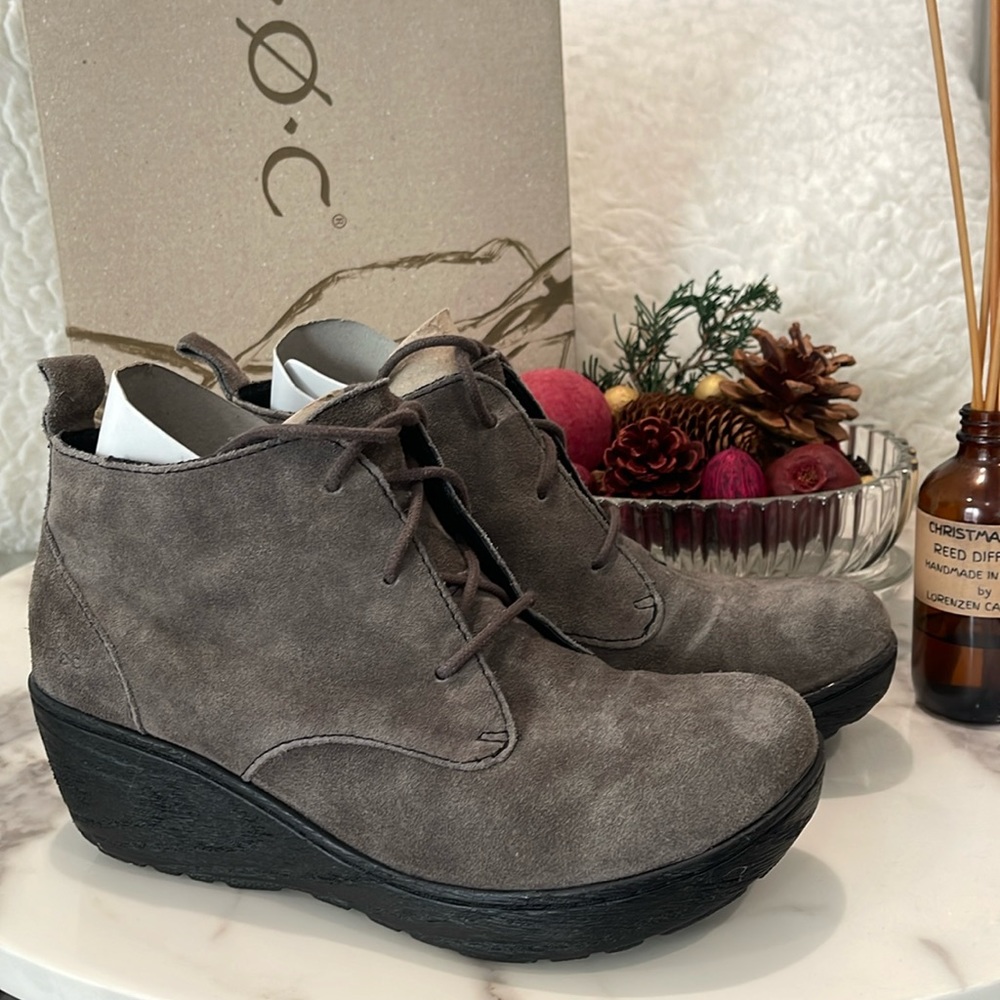 Woman Shoes BOC Born Concept Naydeen Grey Suede Booties 7M, Platform/Comfort